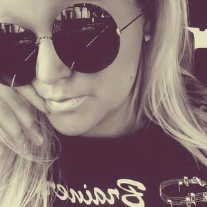 Meet your Posher, Miranda